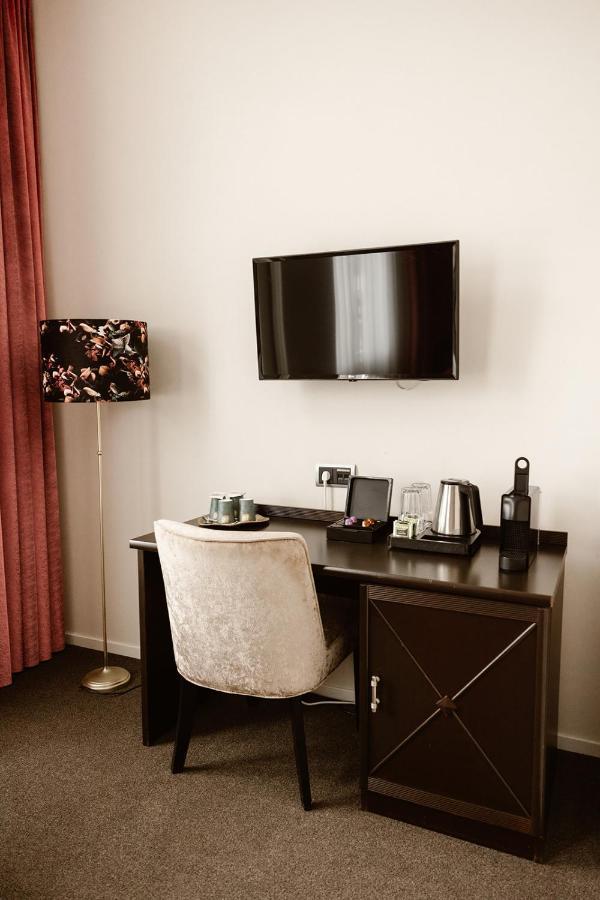 Hotel Amerika โฮกฟานโฮล็อง ภายนอก รูปภาพ